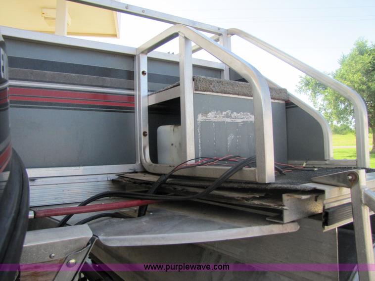 image for item 7158 1990 Bass Buggy Sun Tracker DL pontoon boat