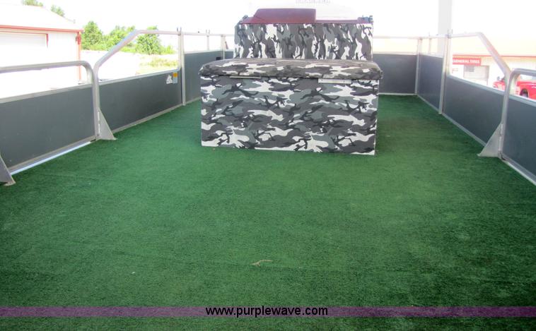 image for item 7158 1990 Bass Buggy Sun Tracker DL pontoon boat