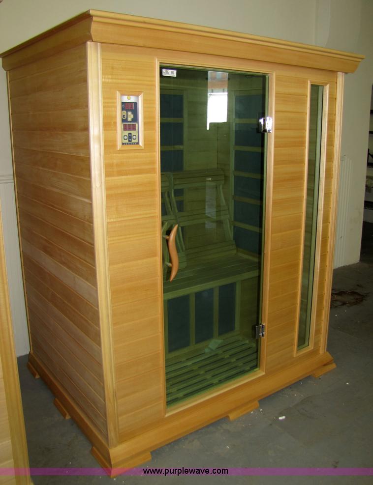 Armana Sunlight saunas in Nortonville, KS Item 7162 sold Purple Wave