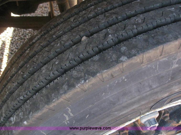 image for item 7715 1992 Ford B700 35 passenger bus