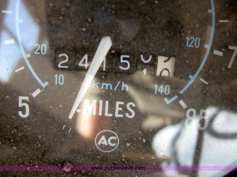 image for item 7716 1990 Chevrolet B6P042 35 passenger school bus