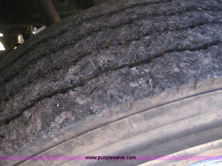 image for item 7716 1990 Chevrolet B6P042 35 passenger school bus