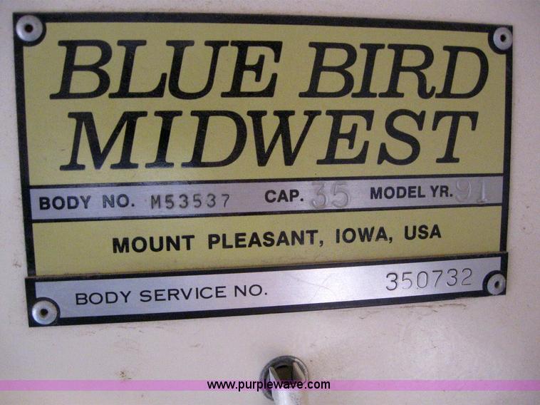 image for item 7716 1990 Chevrolet B6P042 35 passenger school bus