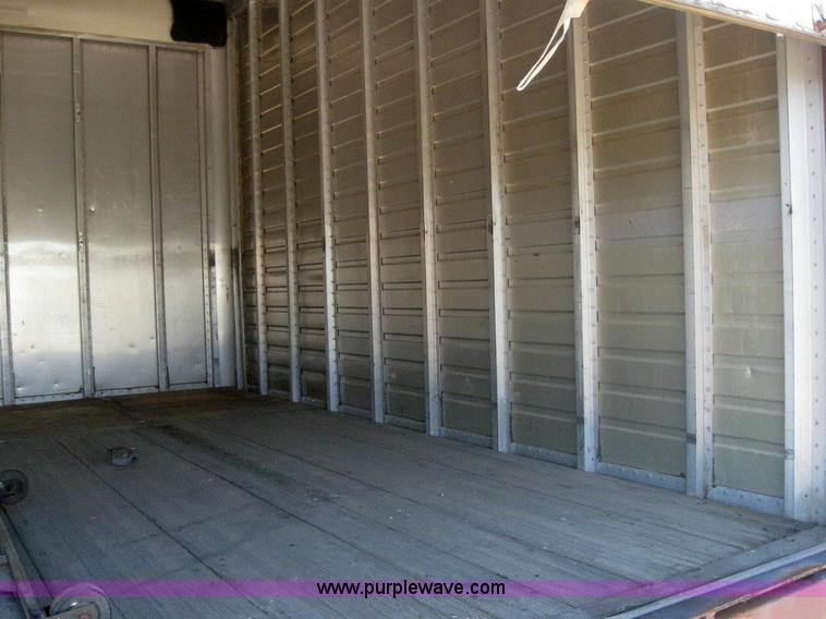 image for item 7719 1987 Chevrolet R30 Custom Deluxe box truck