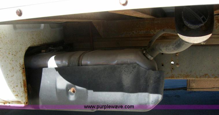 image for item 7719 1987 Chevrolet R30 Custom Deluxe box truck