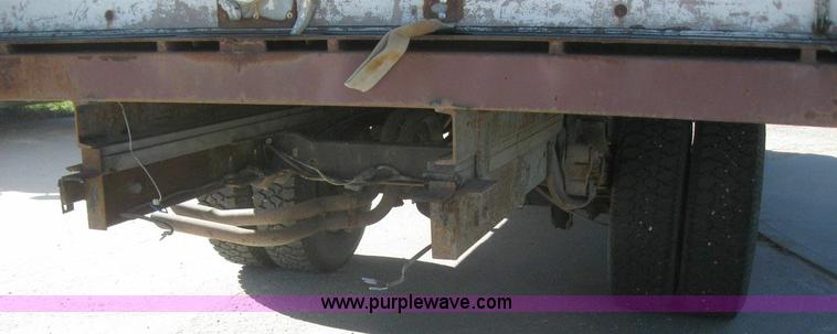 image for item 7719 1987 Chevrolet R30 Custom Deluxe box truck