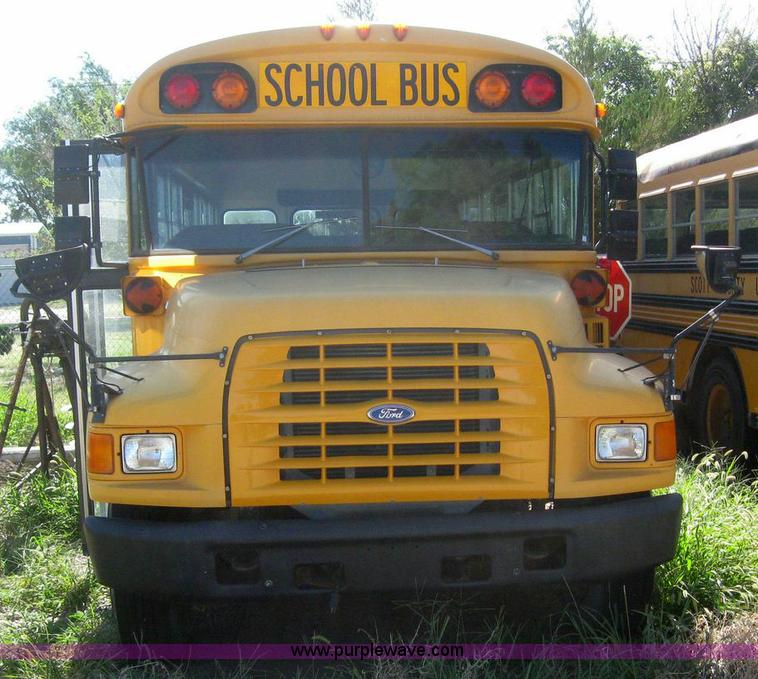 image for item 7720 1995 Ford B800 35 passenger school bus