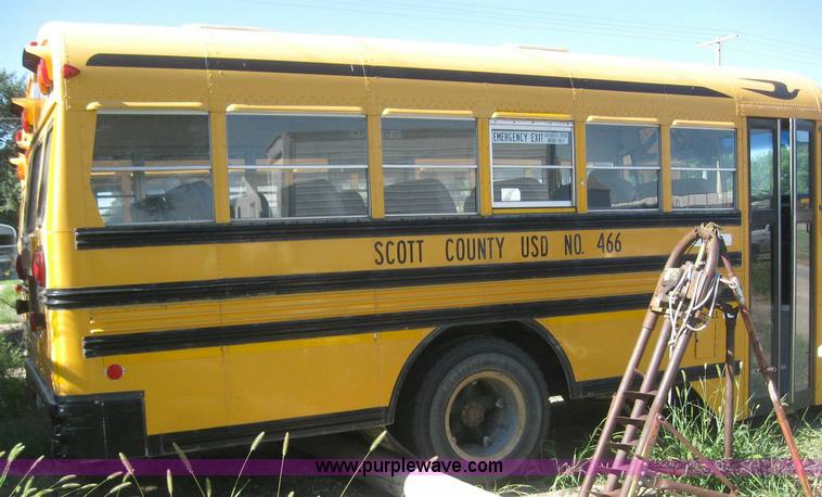 image for item 7720 1995 Ford B800 35 passenger school bus