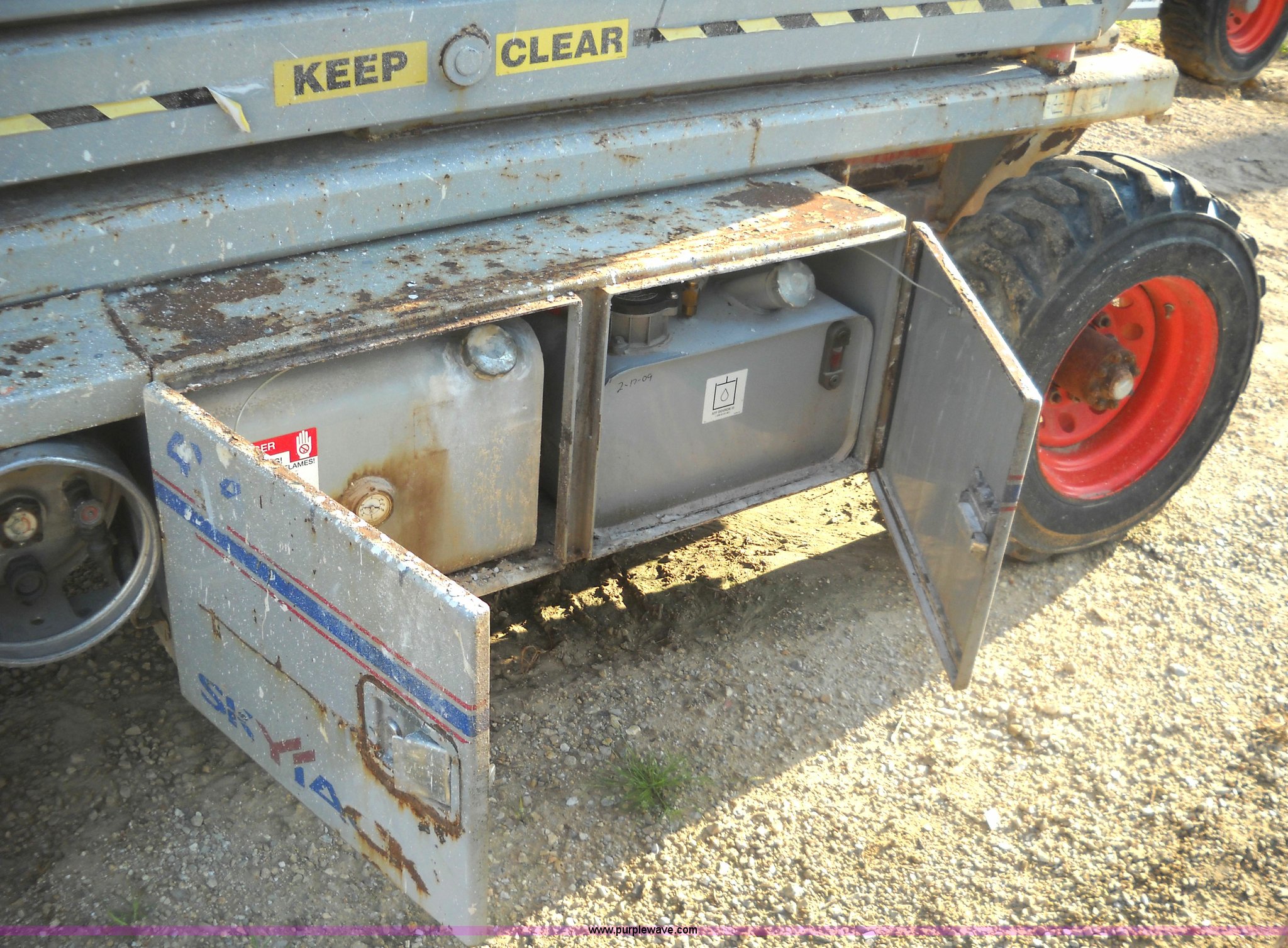 2005 Skyjack SJ7127DF scissor lift in Osage Beach, MO Item 8753 sold