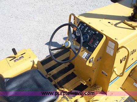 image for item 1000 1999 Vermeer V8550A vibratory plow