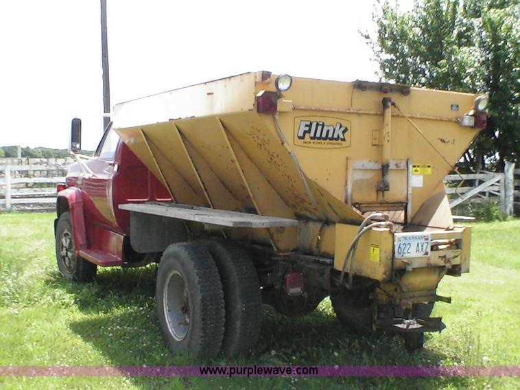 image for item 1003 1973 GMC 6000 truck