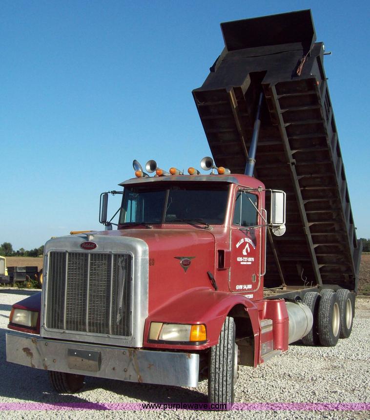 image for item 1007 1989 Peterbilt Conventional 377 dump truck
