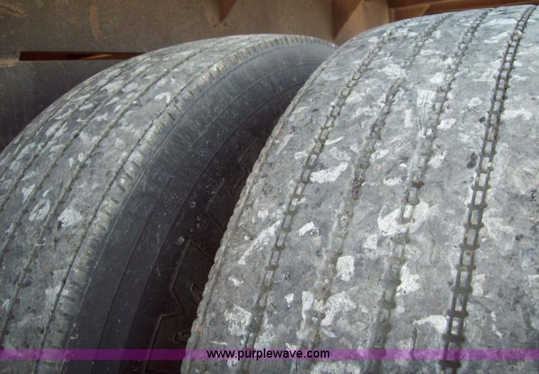 image for item 1007 1989 Peterbilt Conventional 377 dump truck