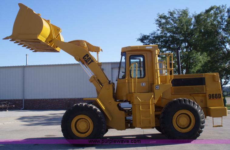 image for item 1750 1982 Caterpillar 966D wheel loader