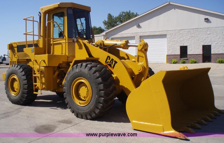 image for item 1750 1982 Caterpillar 966D wheel loader