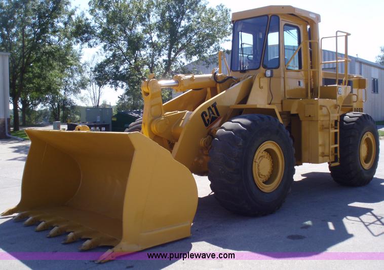 image for item 1750 1982 Caterpillar 966D wheel loader