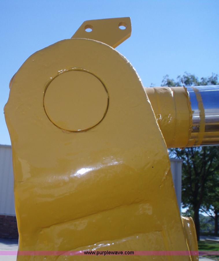 image for item 1750 1982 Caterpillar 966D wheel loader