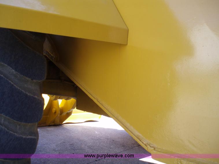 image for item 1750 1982 Caterpillar 966D wheel loader