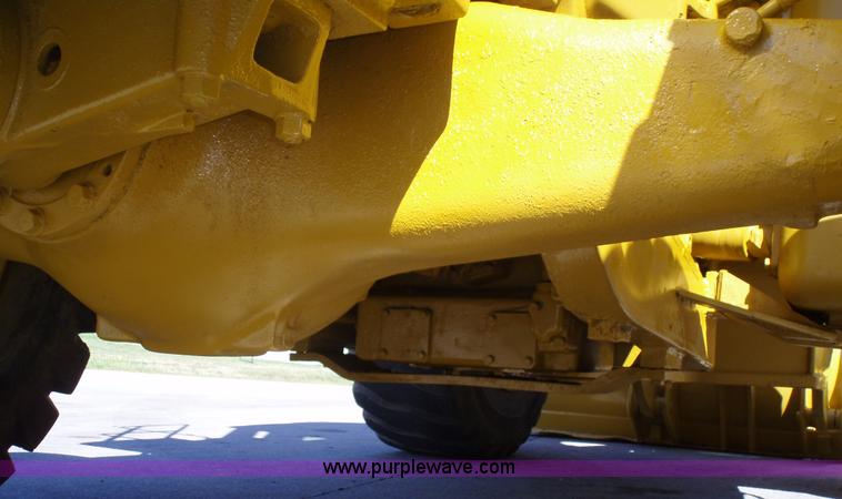 image for item 1750 1982 Caterpillar 966D wheel loader