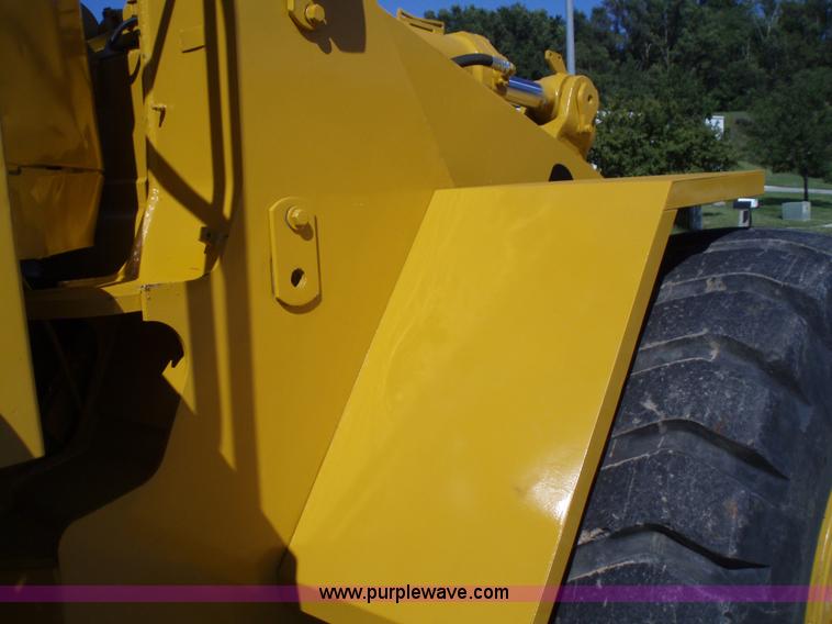 image for item 1750 1982 Caterpillar 966D wheel loader