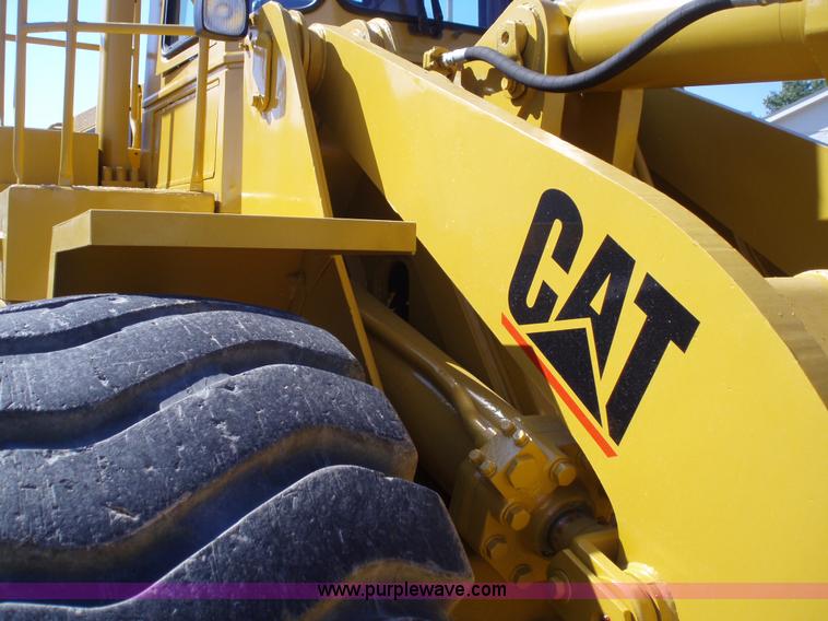 image for item 1750 1982 Caterpillar 966D wheel loader