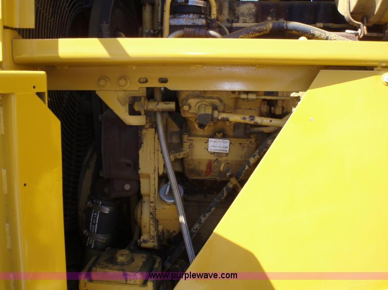 image for item 1750 1982 Caterpillar 966D wheel loader