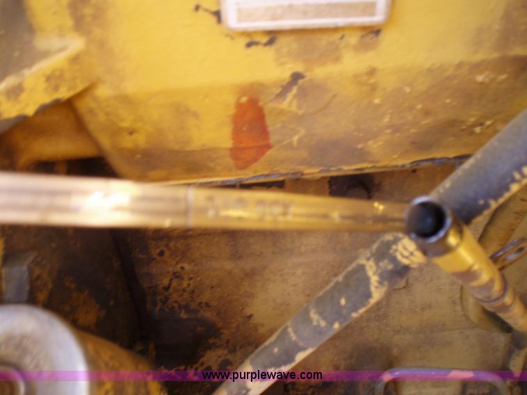 image for item 1750 1982 Caterpillar 966D wheel loader