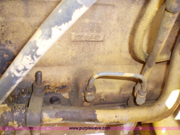 image for item 1750 1982 Caterpillar 966D wheel loader
