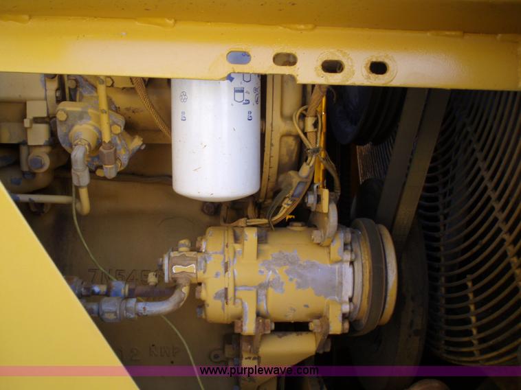 image for item 1750 1982 Caterpillar 966D wheel loader