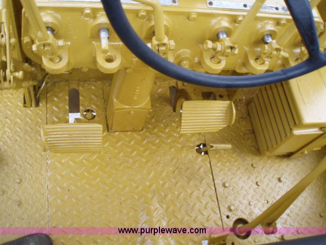 image for item 1751 1969 Caterpillar 120 motor grader