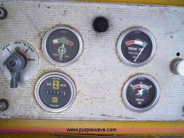 image for item 1751 1969 Caterpillar 120 motor grader