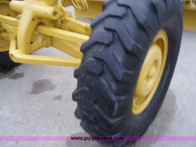image for item 1751 1969 Caterpillar 120 motor grader