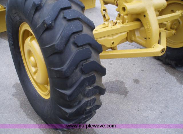 image for item 1751 1969 Caterpillar 120 motor grader