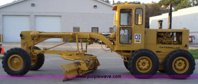 image for item 1752 1969 Caterpillar 14E motor grader