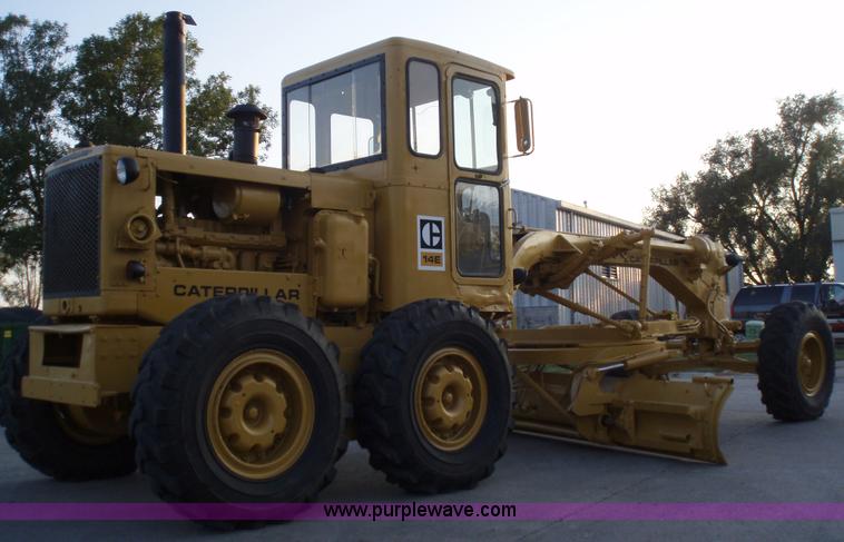image for item 1752 1969 Caterpillar 14E motor grader