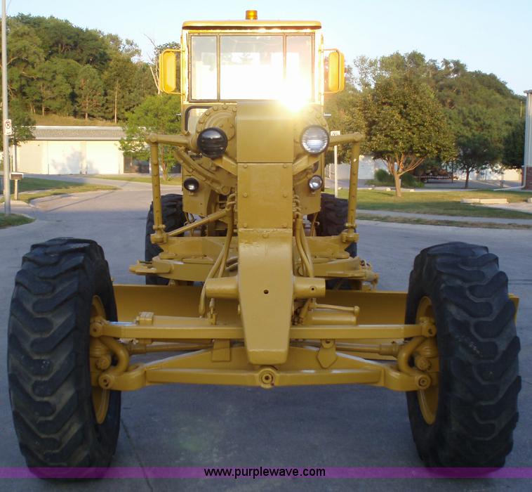 image for item 1752 1969 Caterpillar 14E motor grader