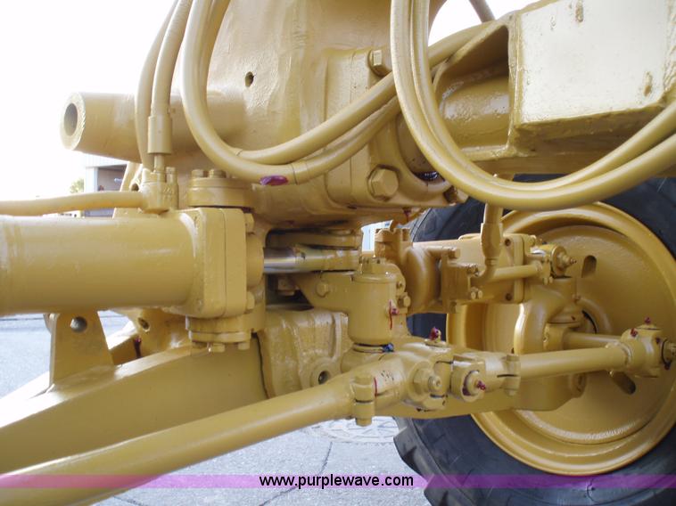 image for item 1752 1969 Caterpillar 14E motor grader