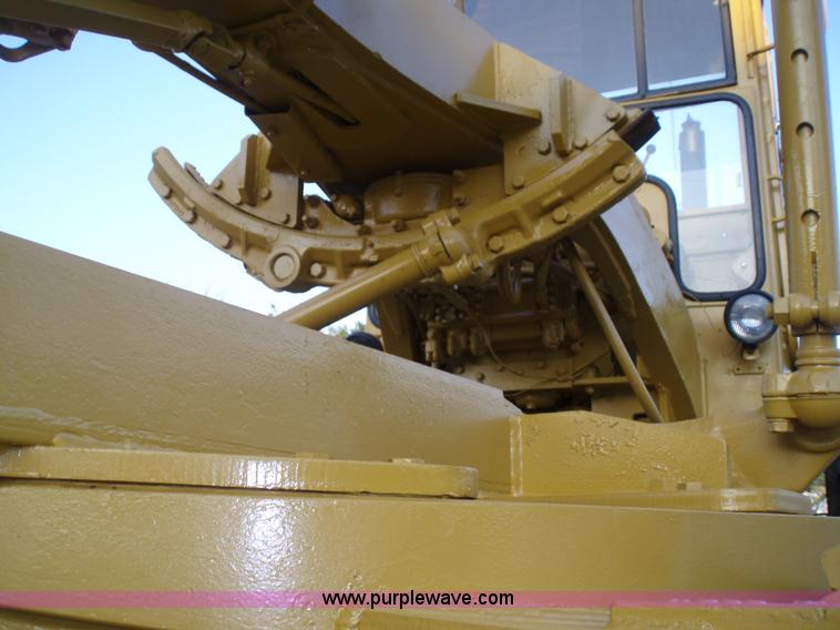 image for item 1752 1969 Caterpillar 14E motor grader