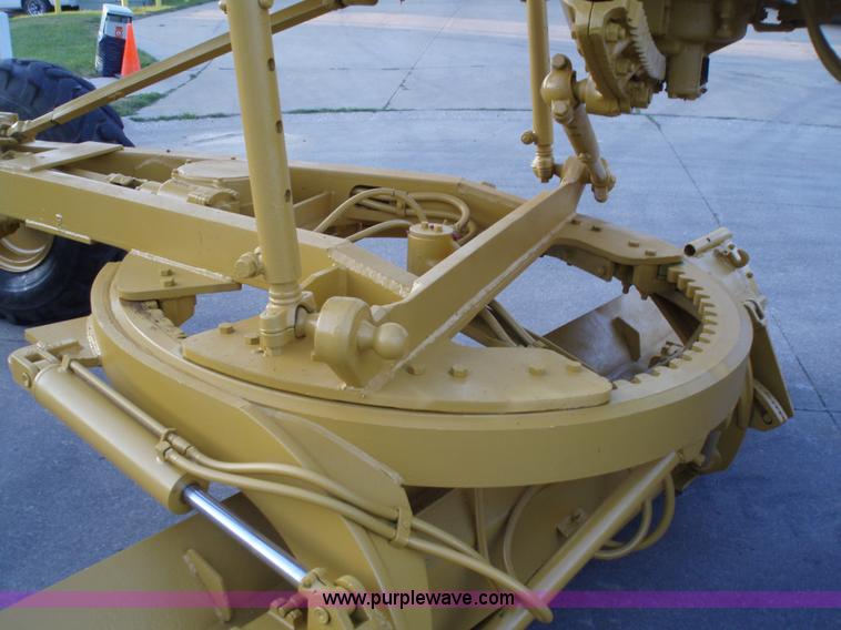 image for item 1752 1969 Caterpillar 14E motor grader