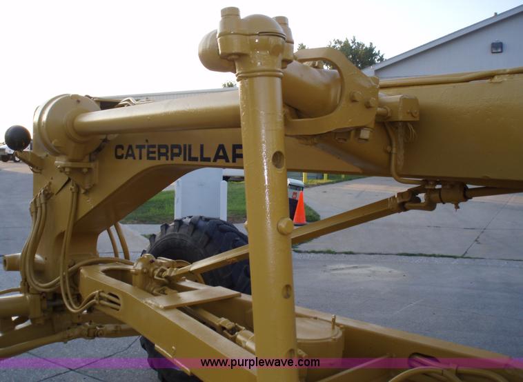 image for item 1752 1969 Caterpillar 14E motor grader