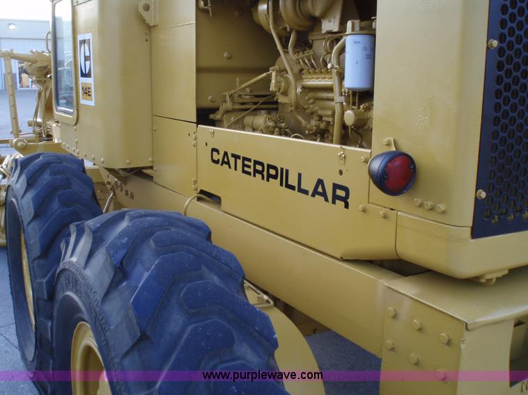 image for item 1752 1969 Caterpillar 14E motor grader