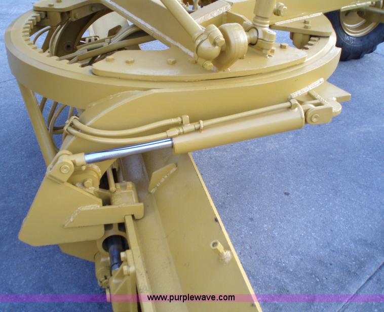 image for item 1752 1969 Caterpillar 14E motor grader