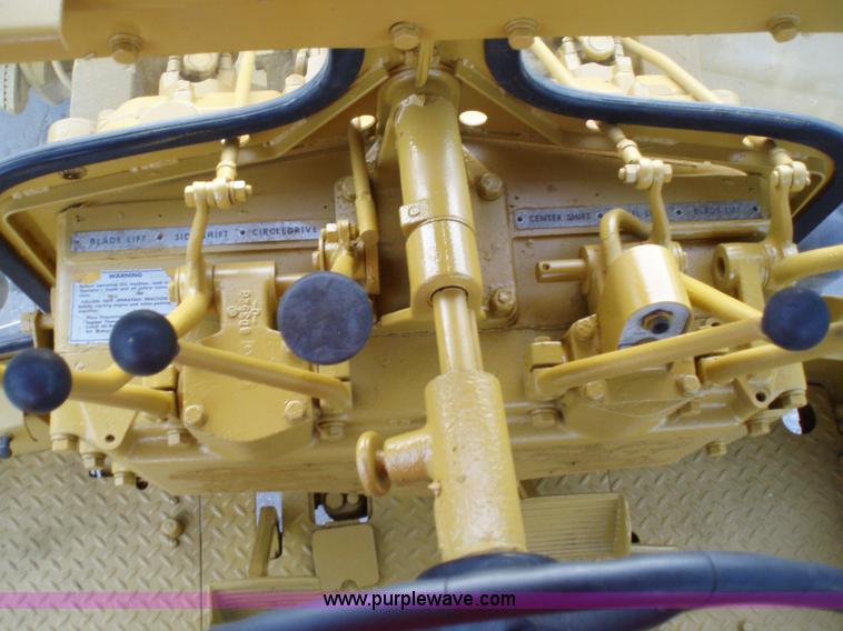 image for item 1752 1969 Caterpillar 14E motor grader
