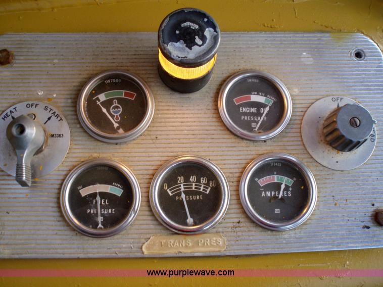 image for item 1752 1969 Caterpillar 14E motor grader