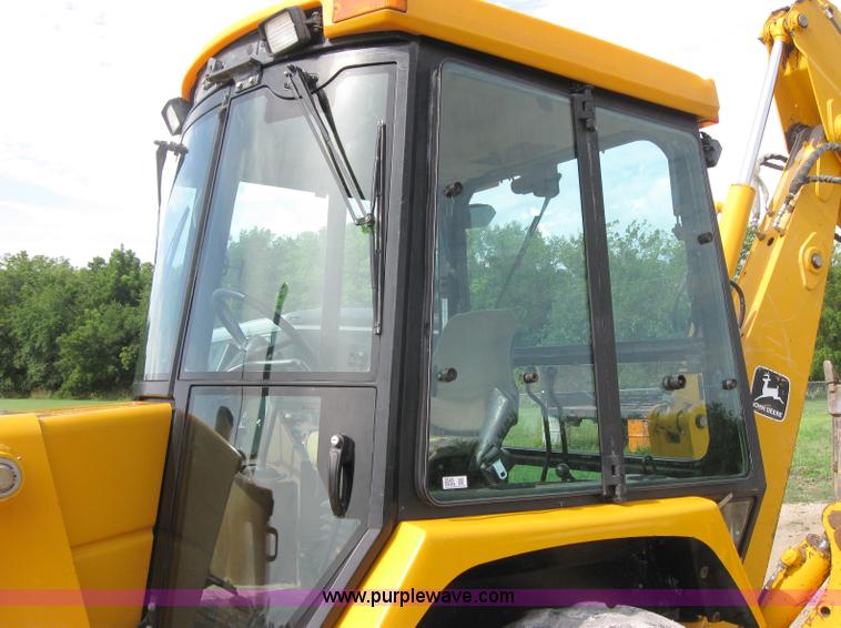 image for item 2045 1992 John Deere 310D back hoe