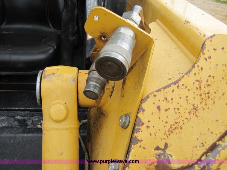 image for item 2311 2005 John Deere 320 skid steer
