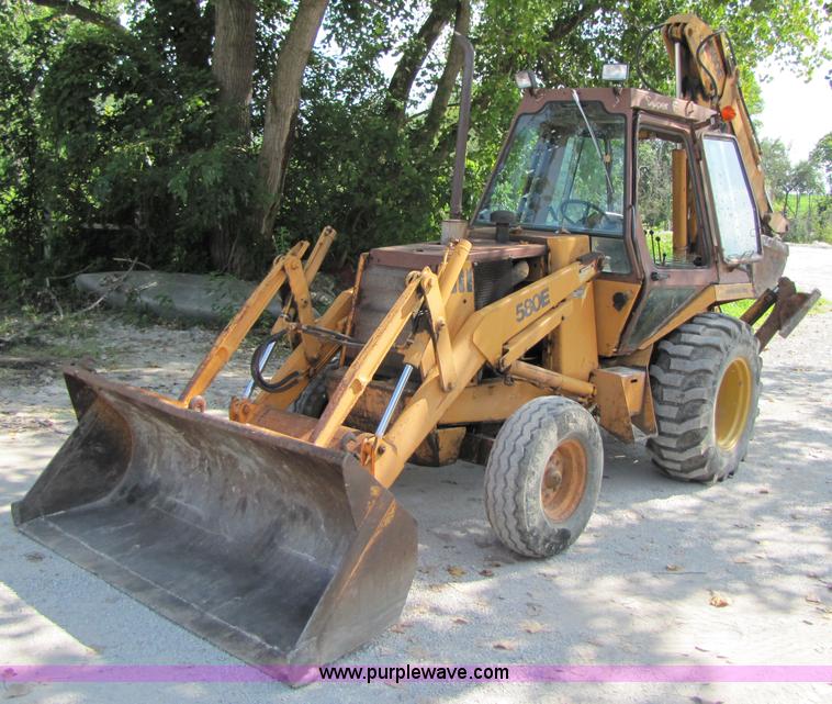 image for item 3034 Case 580E loader backhoe