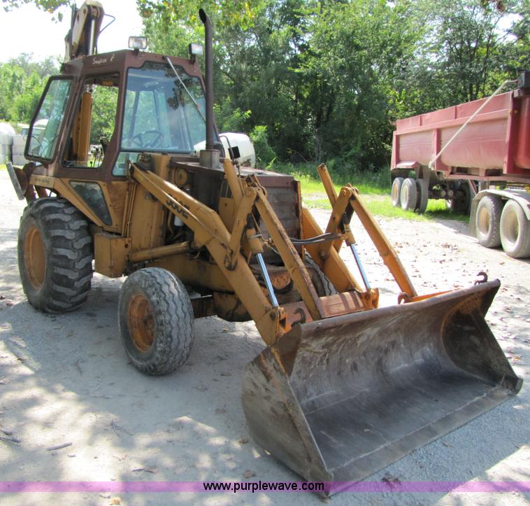 image for item 3034 Case 580E loader backhoe