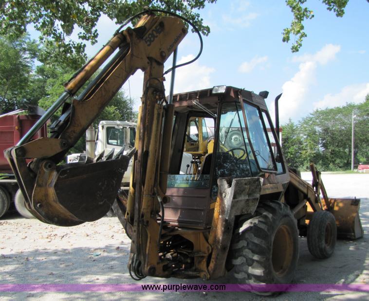 image for item 3034 Case 580E loader backhoe