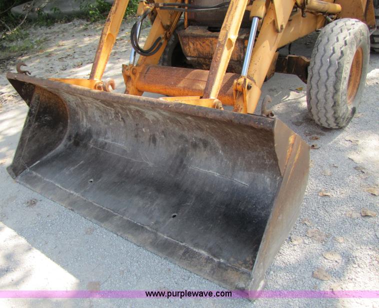 image for item 3034 Case 580E loader backhoe